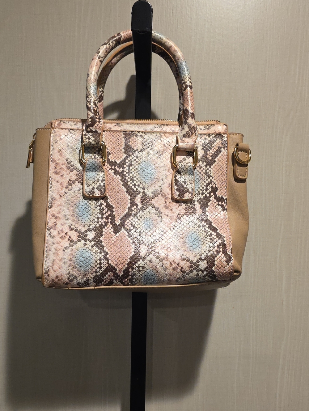 (J51) Kaari Blue Pink and Tan Snake-Print Crossbody Satchel